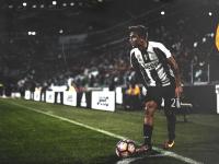 FB体育赛事-血色荣耀，当法拉利逆转威廉姆斯，佩雷兹在F1历史长河中刻下不朽印记