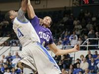 FB体育网页版-湖人绝杀尼克斯，乔治统治全场