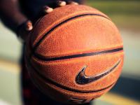 FB体育注册网址-铁血锁链，欧冠半决赛之夜，欧文如何用防守定义伟大