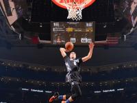 FB体育网页版-爱德华兹的独舞，当尼克斯的节奏带走山西的呼吸