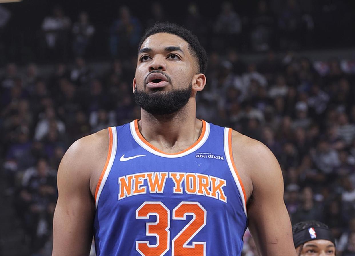 包含南韩男篮绝地反击尼克斯，拉文惊艳世界的词条