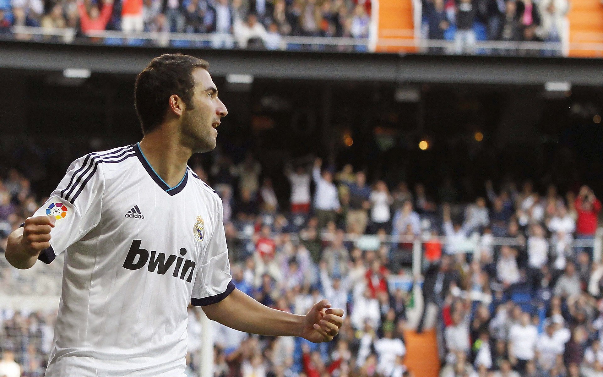 欧冠半决赛焦点战，鹈鹕防守如何锁死快船？